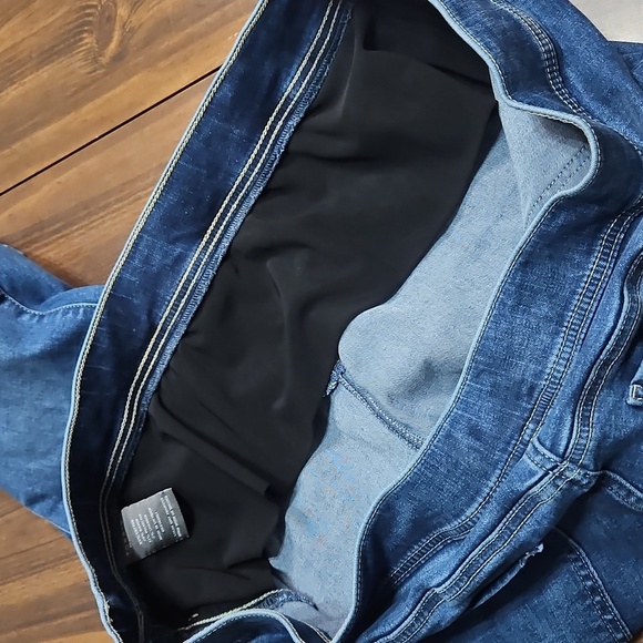 Torrid Jeans - Picture 15 of 15